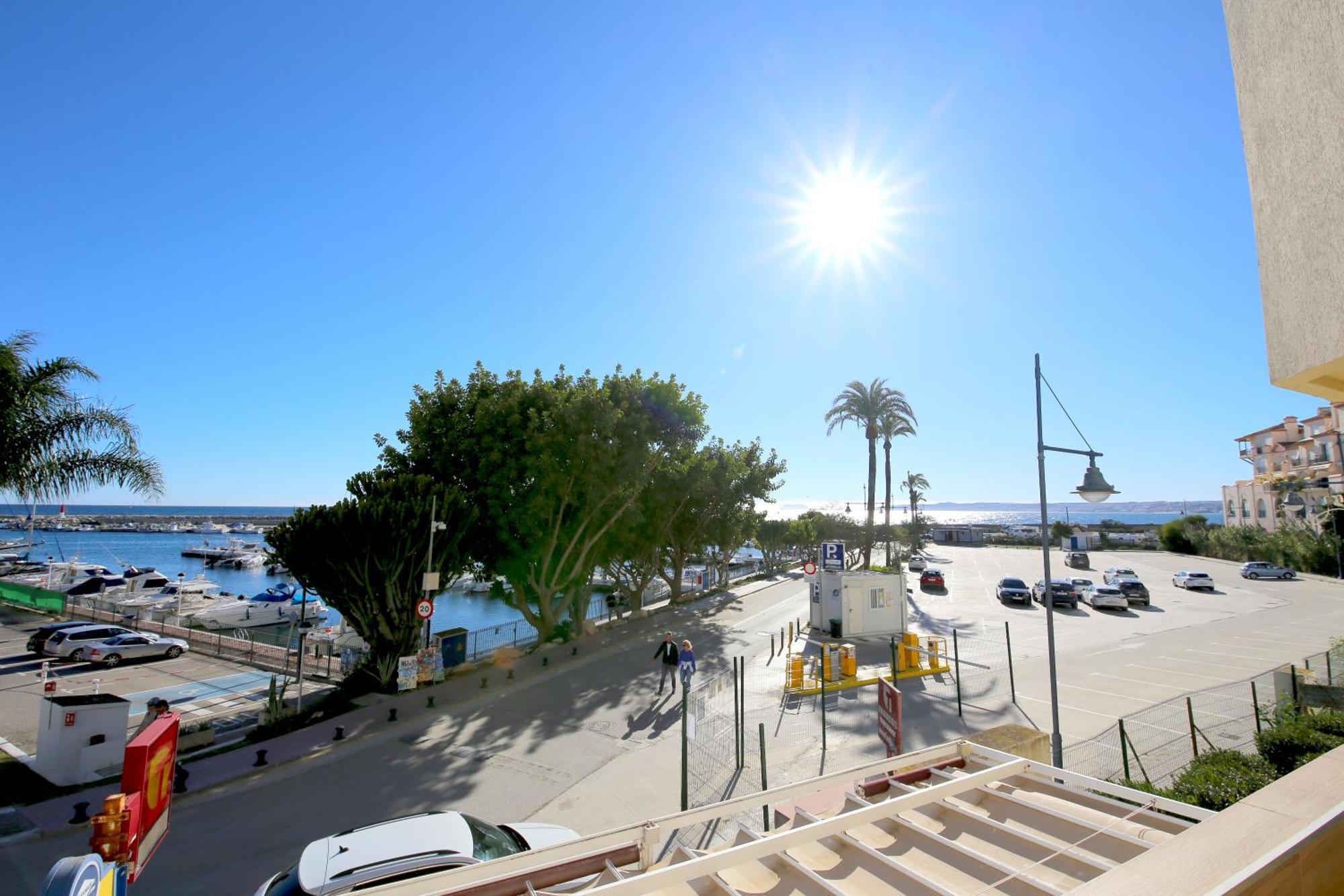 Port Aisha Apartamento Estepona